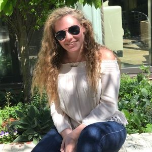 Meet your Posher, Christa